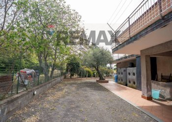 Edificio all\'aperto - Villa Via Dottor Giuffrida
 
snc, Ragalna - photo 5