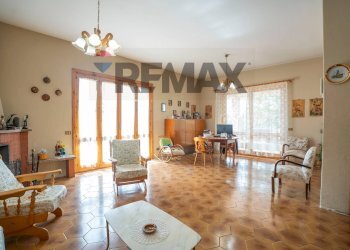 Soggiorno - Villa Via Dottor Giuffrida
 
snc, Ragalna - photo 15