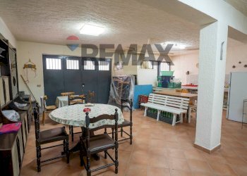 Sala da pranzo - Villa Via Dottor Giuffrida
 
snc, Ragalna - photo 22