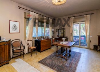 Sala da pranzo - Appartamento Via Carlo Gemmellaro
 
12, Aci Castello - foto 2