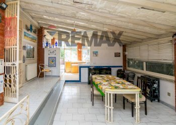 Sala da pranzo - Appartamento Via Carlo Gemmellaro
 
12, Aci Castello - foto 11