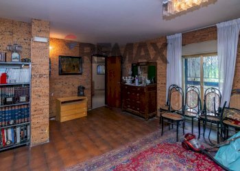 Sala da pranzo - Appartamento Via Carlo Gemmellaro
 
12, Aci Castello - foto 44