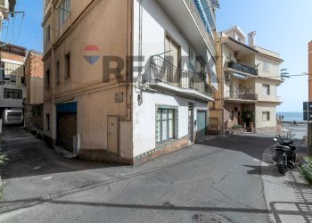 Edificio all\'aperto - Box Via San Pancrazio
2, Giardini-Naxos - photo 2