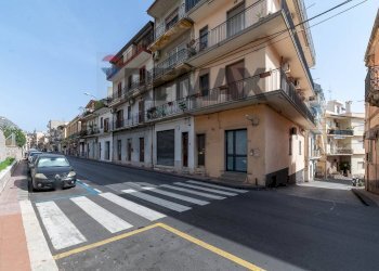 Edificio all\'aperto - Box Via San Pancrazio
2, Giardini-Naxos - photo 3