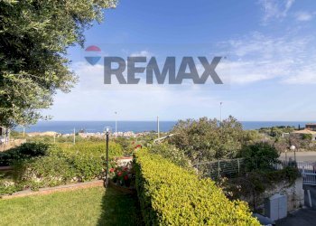 Giardino - Appartamento Via Acicastello
 
89, Aci Castello - foto 7