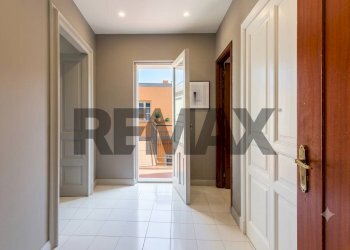 Hall / corridoio - Semi-detached house Via Innessa
 
80, Biancavilla - photo 6
