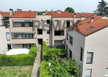 Edificio all\'aperto - Three-room apartment via Ospitaletto
 
30, Bollate - photo 1