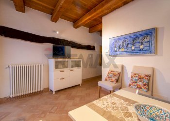 Camera / camera da letto - Two-room apartment Piazza Del Castello, Bevagna - photo 5