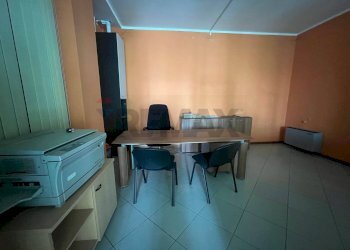 Sala da pranzo - Shop Via Olaf Palme
 
112, Bastia Umbra - photo 8
