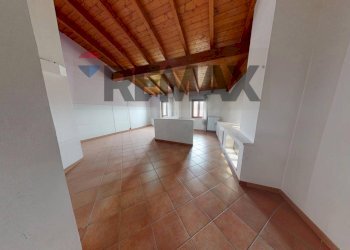 Hall / corridoio - Three-room apartment Via Costanza Baglioni
 
50, Cannara - photo 1