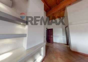 Hall / corridoio - Three-room apartment Via Costanza Baglioni
 
50, Cannara - photo 5