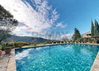 Piscina - Villa via San Bernardino
 
26, Bettona - foto 1