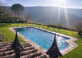 Piscina - Villa via San Bernardino
 
26, Bettona - foto 2