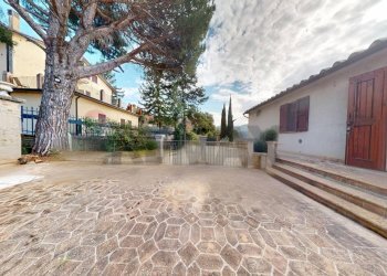 Casa all\'aperto - Villa via San Bernardino
 
26, Bettona - foto 12