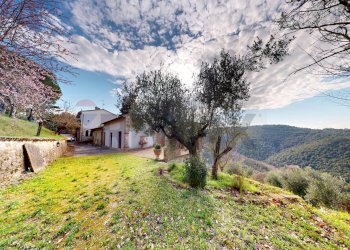 Vista delle montagne - Villa via San Bernardino
 
26, Bettona - foto 22