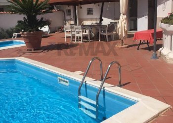 Piscina - Semi-detached house via del parco
 
26, Ardea - photo 3