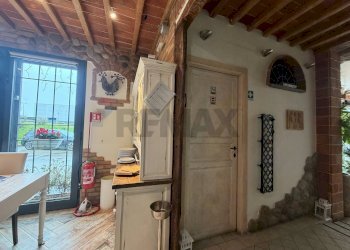 Soggiorno - Attività Commerciale Campi Bisenzio - foto 23
