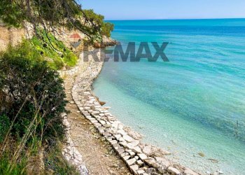 Vista dell\'acqua - Terreno agricolo Località Tor Di Lupo, Mattinata - foto 3