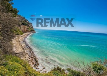 Vista dell\'acqua - Terreno agricolo Località Tor Di Lupo, Mattinata - foto 4