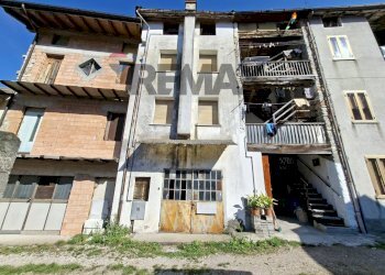 Edificio all\'aperto - Casa semi indipendente Via Nuova
 
118, Fonzaso - foto 1