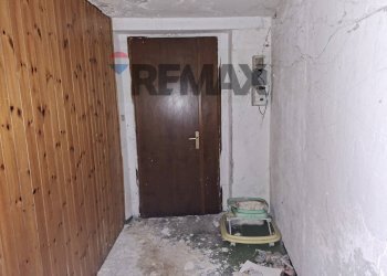Hall / corridoio - Casa semi indipendente Via Nuova
 
118, Fonzaso - foto 13