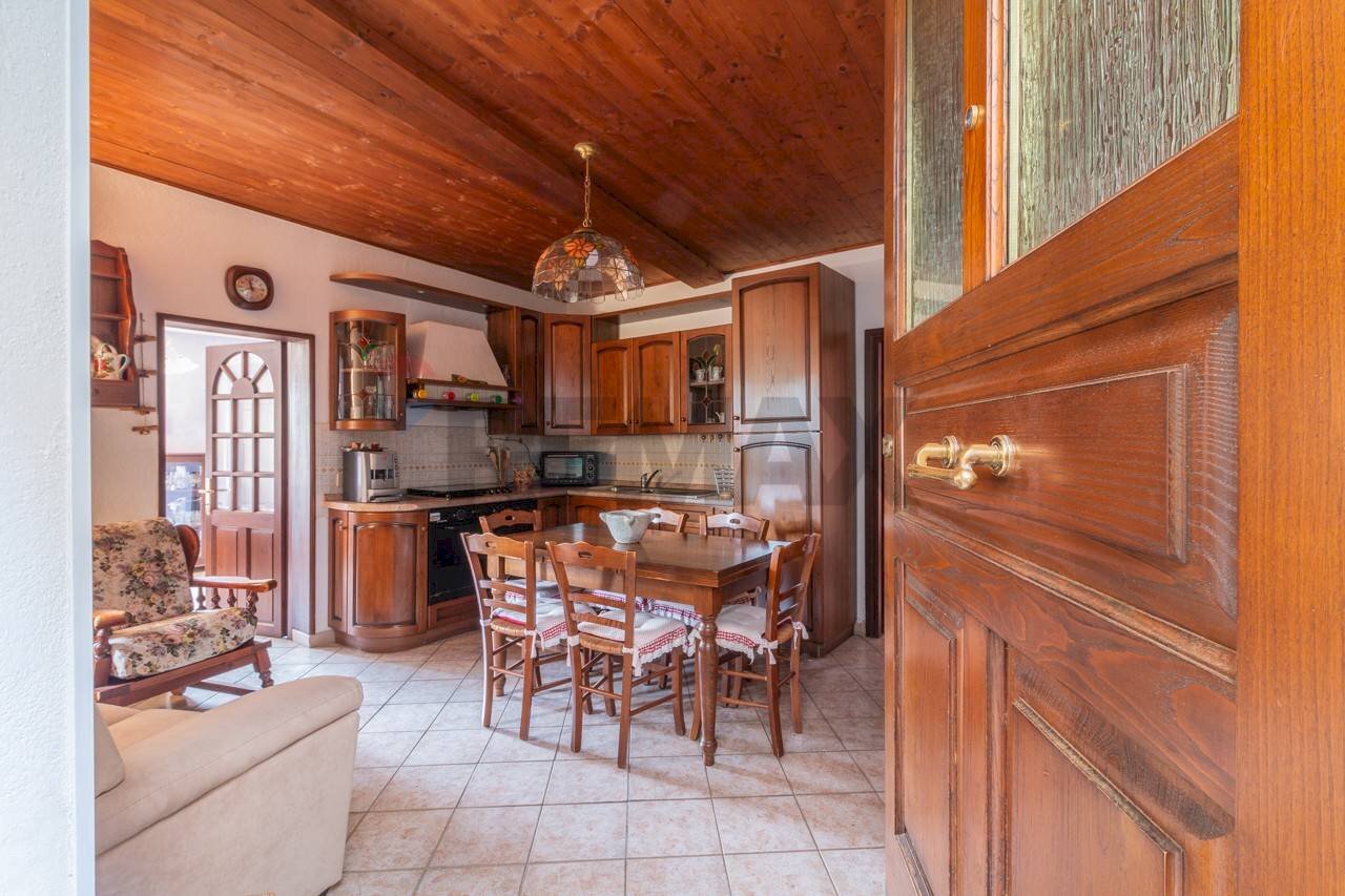 Cucina - Trilocale Via del Fiore
 
101, Ischia di Castro - foto 1