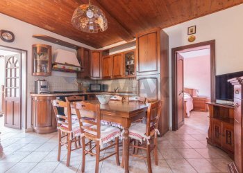 Cucina - Trilocale Via del Fiore
 
101, Ischia di Castro - foto 7