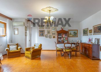 Sala da pranzo - Appartamento Via Fratelli Vivaldi
 
26, Sassari - foto 34