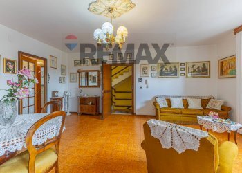 Sala da pranzo - Appartamento Via Fratelli Vivaldi
 
26, Sassari - foto 35