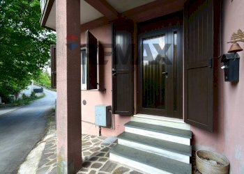 Scale - Casa semi indipendente Strada Castello di Casola
 
23, Terenzo - foto 1