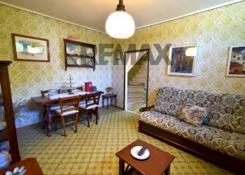 Sala da pranzo - Casa semi indipendente Strada Castello di Casola
 
23, Terenzo - foto 6