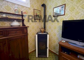 Soggiorno - Casa semi indipendente Strada Castello di Casola
 
23, Terenzo - foto 9