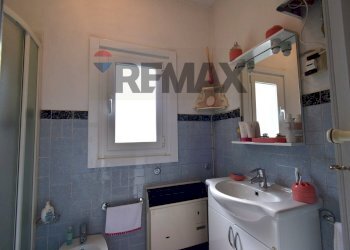 Bagno - Casa semi indipendente Strada Castello di Casola
 
23, Terenzo - foto 28