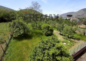 Vista delle montagne - Casa indipendente Forchia - foto 10