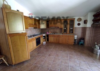 Cucina - Casa indipendente Forchia - foto 30