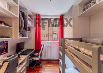 Camera / camera da letto - Four-room apartment VIA UGO FOSCOLO
 
14, Tradate - photo 17
