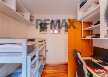 Camera / camera da letto - Four-room apartment VIA UGO FOSCOLO
 
14, Tradate - photo 30