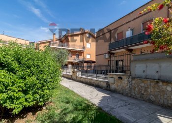 Edificio all\'aperto - Attic Via Piemonte
 
24, Guidonia Montecelio - photo 28
