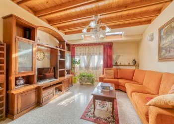 Soggiorno - Apartment via Roma
 
29, Borgo Veneto - photo 1