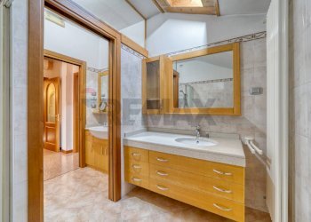 Bagno - Apartment via Roma
 
29, Borgo Veneto - photo 14