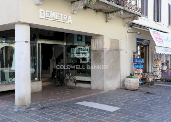 Foto 11 - Commercial Premises piazza Malvezzi
23, Desenzano del Garda - photo 11
