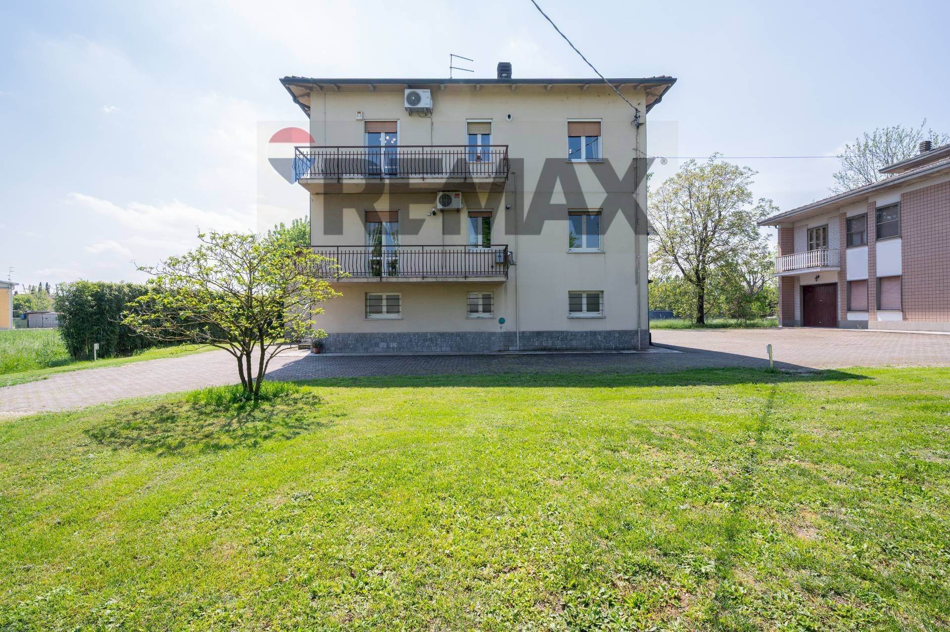 Edificio all\'aperto - Villa Parma - foto 1