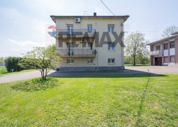 Edificio all\'aperto - Villa Parma - foto 1