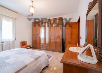 Camera / camera da letto - Villa Parma - foto 39