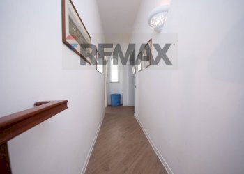 Hall / corridoio - Semi-detached house letizia in fiore
 
6, Anzio - photo 17