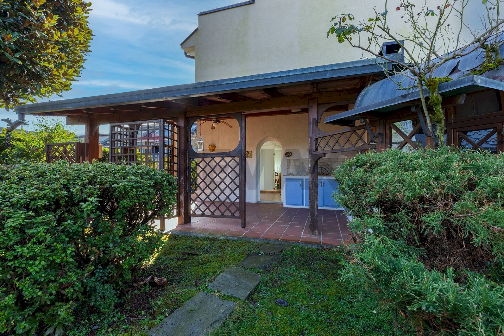 Casa all\'aperto - Casa semi indipendente Via delle Gardenie
 
11, Castelletto Sopra Ticino - foto 1