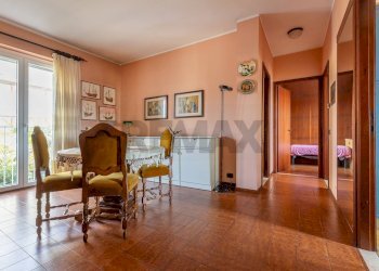 Sala da pranzo - Casa semi indipendente Via delle Gardenie
 
11, Castelletto Sopra Ticino - foto 11