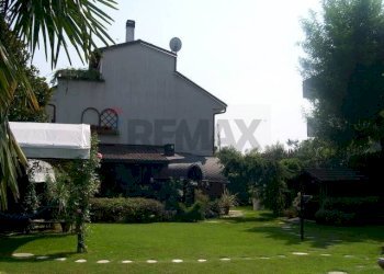 Casa all\'aperto - Casa semi indipendente Via delle Gardenie
 
11, Castelletto Sopra Ticino - foto 32