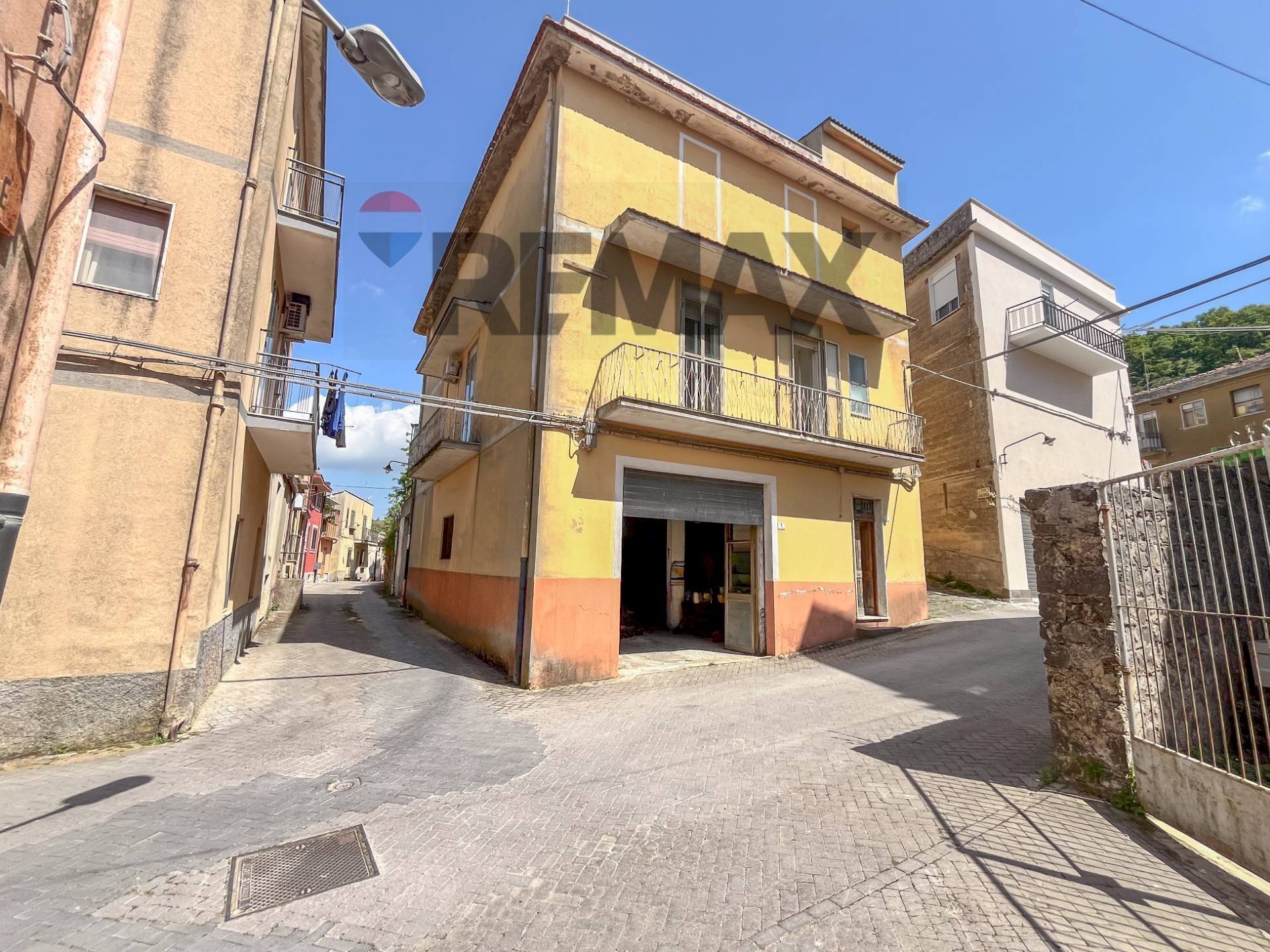 Edificio all\'aperto - Independent house Via Rodolfo Morandi
 
3-5, Buccheri - photo 1
