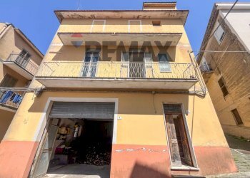 Edificio all\'aperto - Casa indipendente Via Rodolfo Morandi
 
3-5, Buccheri - foto 2